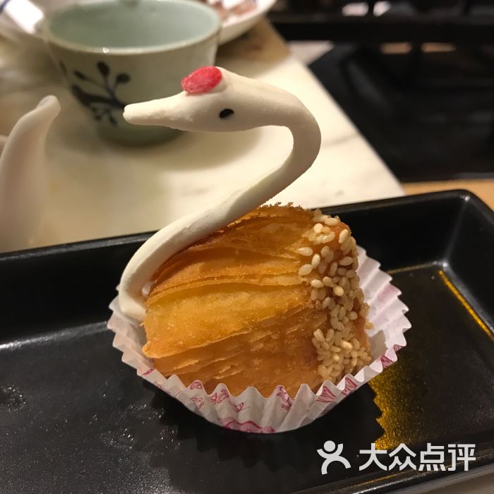 陶陶居酒家(正佳广场店)鲜果榴莲天鹅酥图片 - 第1张