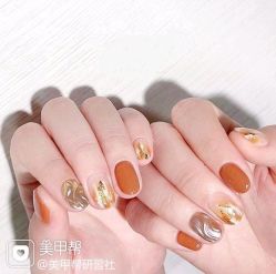 -Pink You美甲洗眉纹绣定制中心