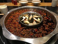 鸳鸯三鲜锅底-锅首鲜品火锅(鸳鸯店)