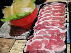 -虾弄弄海派小龙虾·牛羊蝎子火锅