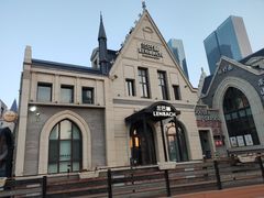 -LENBACH兰巴赫西餐啤酒坊(大连东港店)