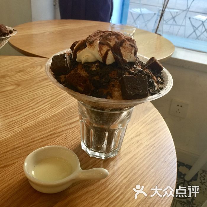 momo雪冰简餐咖啡甜品巧克力布朗尼雪冰图片 - 第5张