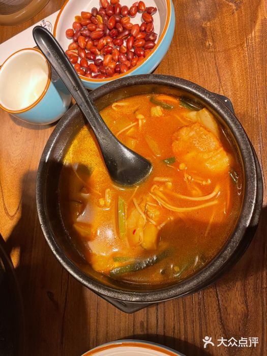 明洞阿姨·韩式酱蟹烤肉·创意料理(三元桥店)图片