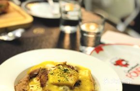 Cheese Mango Chicken Rice Bake