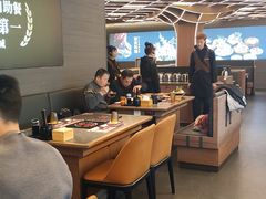 -牛YO寿喜烧·铁板烧和牛火锅自助(市府恒隆店)