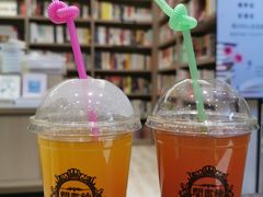 -钟书阁(群光广场店)