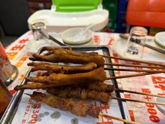-威记烧嘢·南宁烧烤·超级生牛(绿地店)