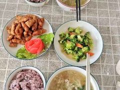 -乐禧母婴全自营月嫂(宝山店)