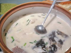 鱼头炖汤-春盛渔府(牛首山店)