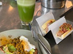 牛油果吐司-BOR Eatery(安福路店)