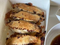 -阿洪锅贴王(小吃城店)