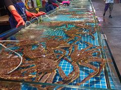 -三亚火车头万人海鲜广场