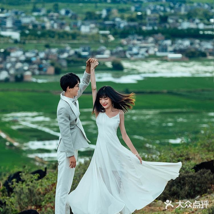 不出国门感受别样的风景大理旅拍婚纱照