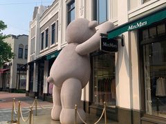 -奕欧来上海购物村停车场