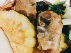 玉米排骨胡萝卜-北大学一食堂