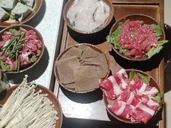 -贵府酸汤牛肉火锅·贵州老字号(飞山街店)