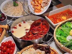 -尚尚仙·酸汤猪手·猪肚鸡火锅(华联万柳购物中心店)