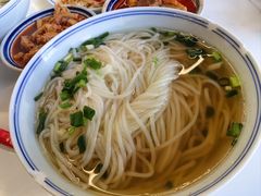 -邱芳粉店(迎宾大道旗舰店)