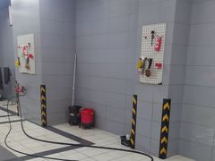 -哈贝卡汽车服务连锁(硕士路店)