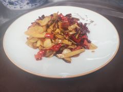 -大理实力希尔顿酒店御璽中餐厅YUXI – CHINESE RESTAURANT