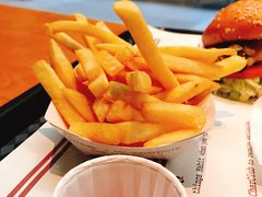 -The Habit Burger Grill 哈比特汉堡(复兴soho店)