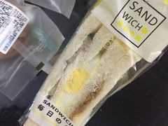 -顶东面包花园·生日蛋糕(世博店)