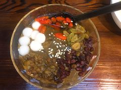 -黑白电视长沙小吃(美林M·LIVE天地东座店)