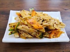 -大肚水饺锅贴·家常融合菜(新港店)