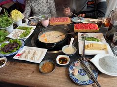 -大匠工房古船木艺术餐厅·猪肚鸡专门店(长白仙岛店)