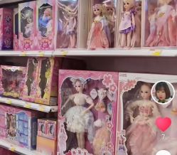 -卡通派潮品玩具折扣仓(青岛新城吾悦广场店)