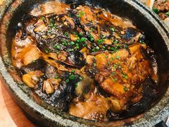 砂锅蝶鱼头-新海渔港·胶东海鲜家常菜·家宴(奥体中心店)