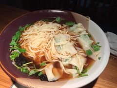 弄堂芥菜云吞面-弄堂小笼包(西青中北永旺购物中心店)