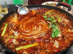 -鸿顺老铁锅美蛙鱼府(解放碑店)