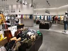 -URBAN REVIVO(七宝领展广场店)