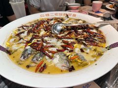 -桂二老坛酸菜鱼(三街两巷店)