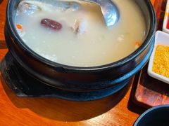 滋补参鸡汤-鑫日千里马朝鲜族小馆(总店)