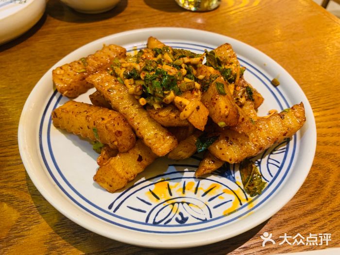 云海肴云南菜(宝安壹方城店)折耳根咔嚓洋芋图片