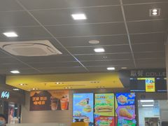 -麦当劳(轻轨曹杨路店)