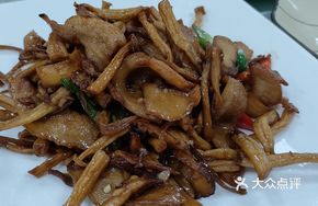Mixed Mushroom Stir-fried Pork Neck
