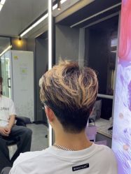 -藤野造型烫发染发