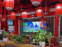 -鲁员外地锅鸡地锅鱼(龙湖江东天街店)