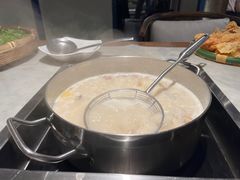 -尚尚仙·酸汤猪手·猪肚鸡火锅(华联万柳购物中心店)