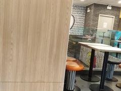 用餐区-麦当劳(宝山大厦店)