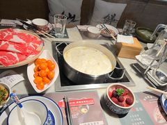 -尚尚仙·酸汤猪手·猪肚鸡火锅(华联万柳购物中心店)