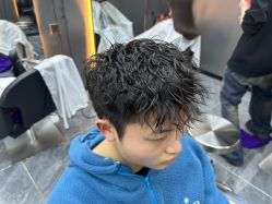 -米可造型烫发染发