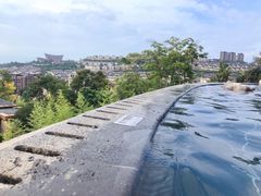 -七彩云南古滇温泉山庄