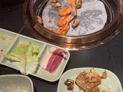 -梨花甄选自助烤肉(小寨原力场店)
