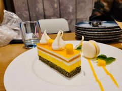 -杏荟旋转餐厅(广州爱群店)