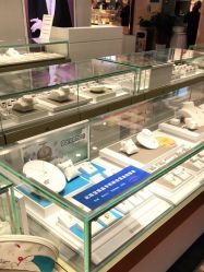 -潮宏基(大商新玛特店)