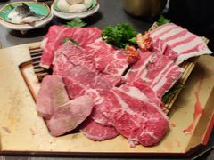 -铭牛烧肉·和牛海鲜自助(高新月牙湖店)
